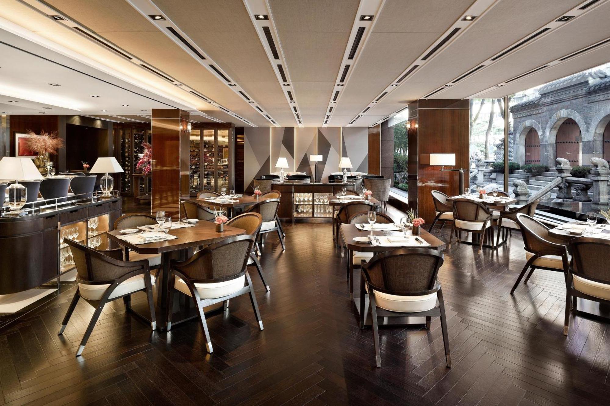 Hotel Westin Josun 5*